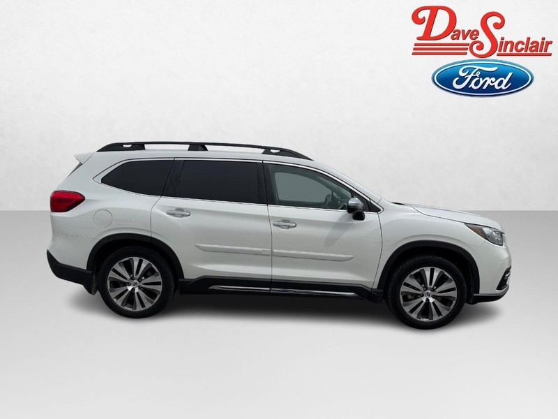 Subaru Ascent Vehicle Full-screen Gallery Image 05