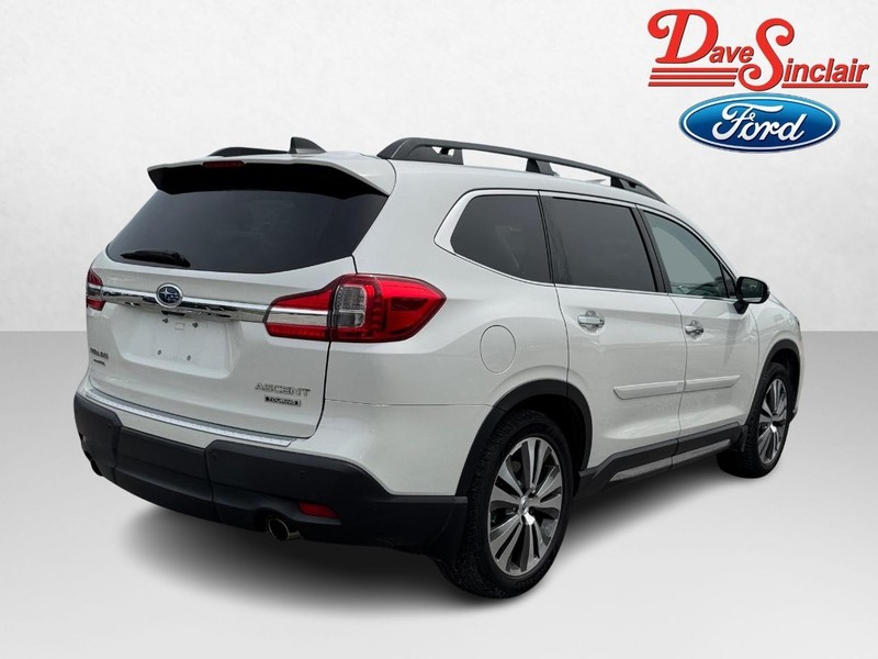 Subaru Ascent Vehicle Full-screen Gallery Image 07