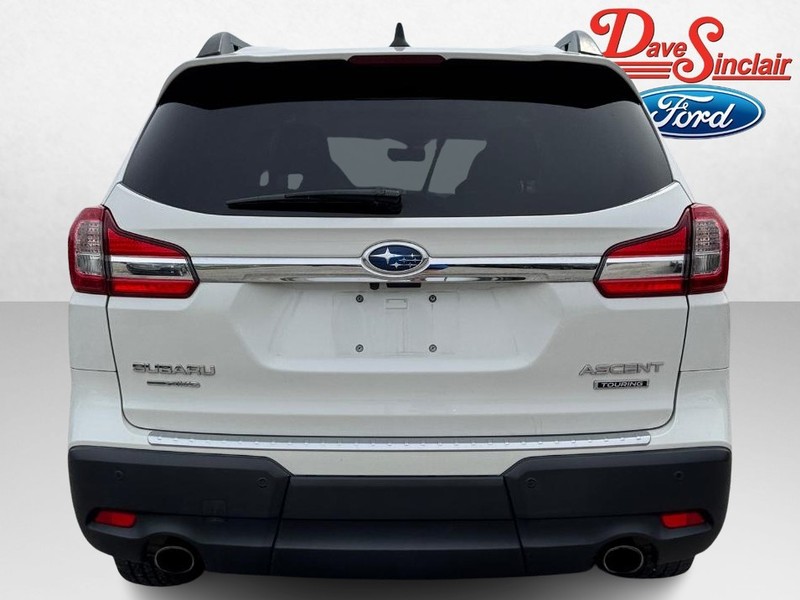 Subaru Ascent Vehicle Full-screen Gallery Image 08