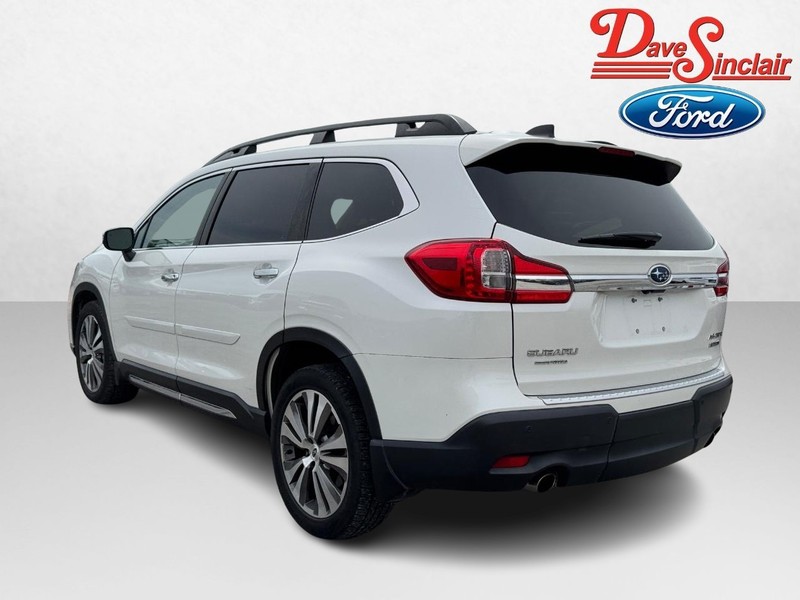 Subaru Ascent Vehicle Full-screen Gallery Image 09