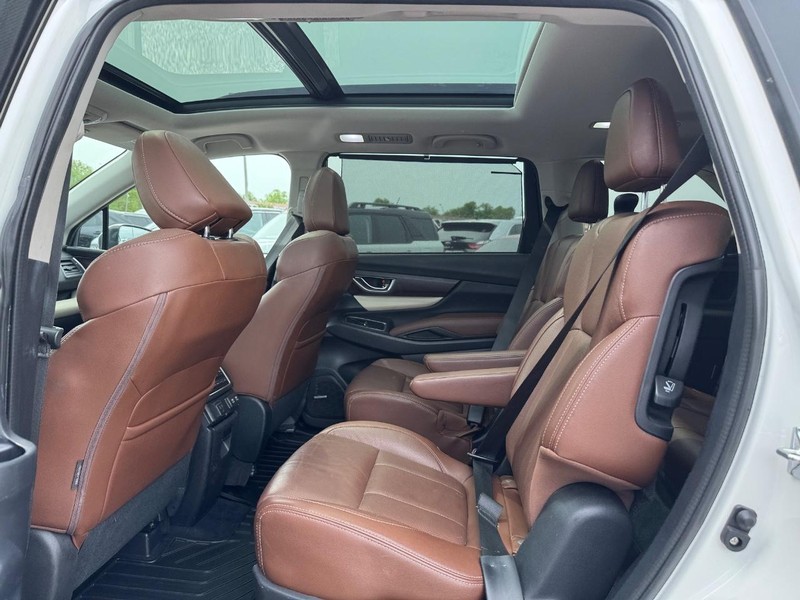 Subaru Ascent Vehicle Full-screen Gallery Image 12