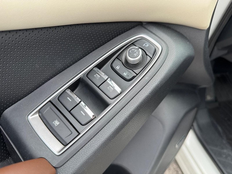 Subaru Ascent Vehicle Full-screen Gallery Image 20