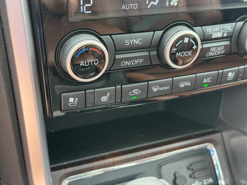Subaru Ascent Vehicle Full-screen Gallery Image 26