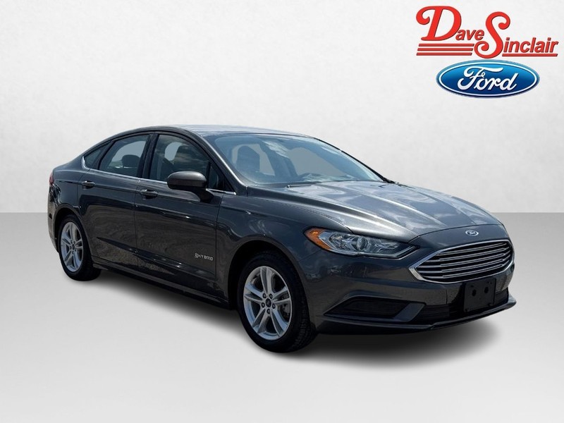 Ford Fusion Hybrid Vehicle Full-screen Gallery Image 04