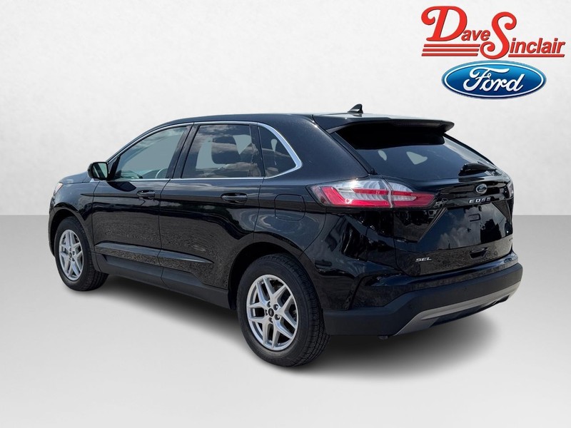 Ford Edge Vehicle Full-screen Gallery Image 09