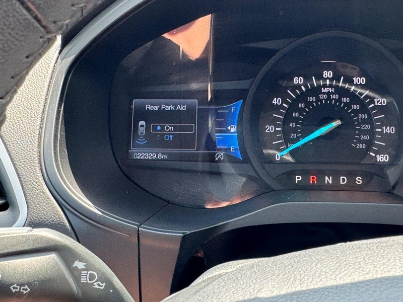 Ford Edge Vehicle Full-screen Gallery Image 24