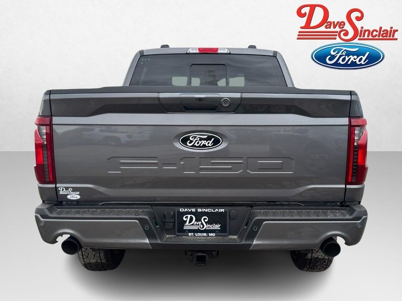 Ford F-150 Vehicle Full-screen Gallery Image 08