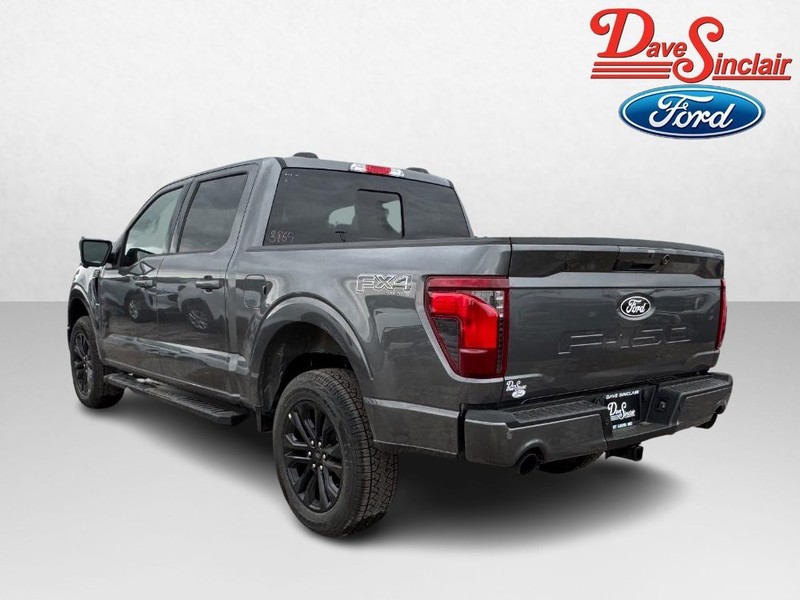 Ford F-150 Vehicle Full-screen Gallery Image 09