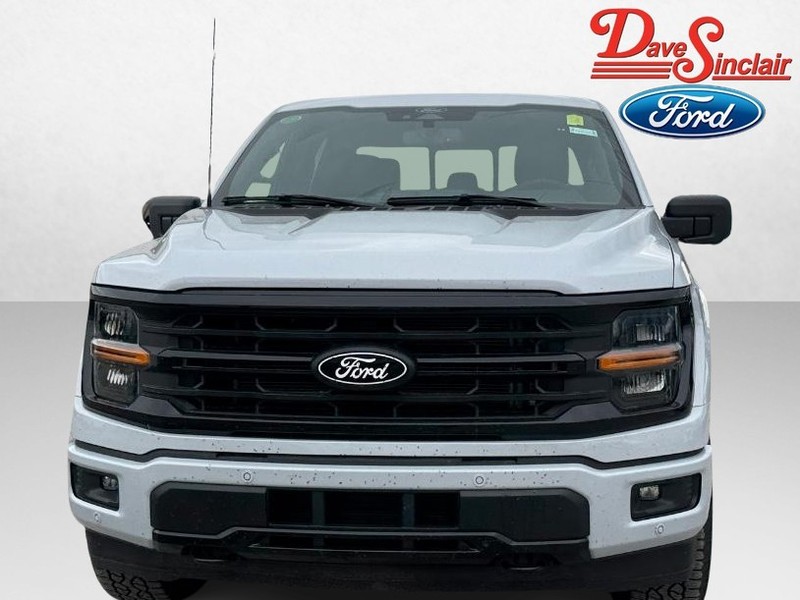 Ford F-150 Vehicle Full-screen Gallery Image 02