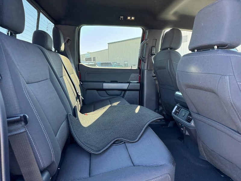 Ford F-150 Vehicle Full-screen Gallery Image 13