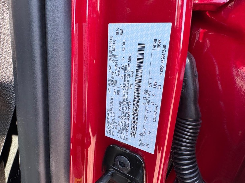 Ford F-150 Vehicle Full-screen Gallery Image 26