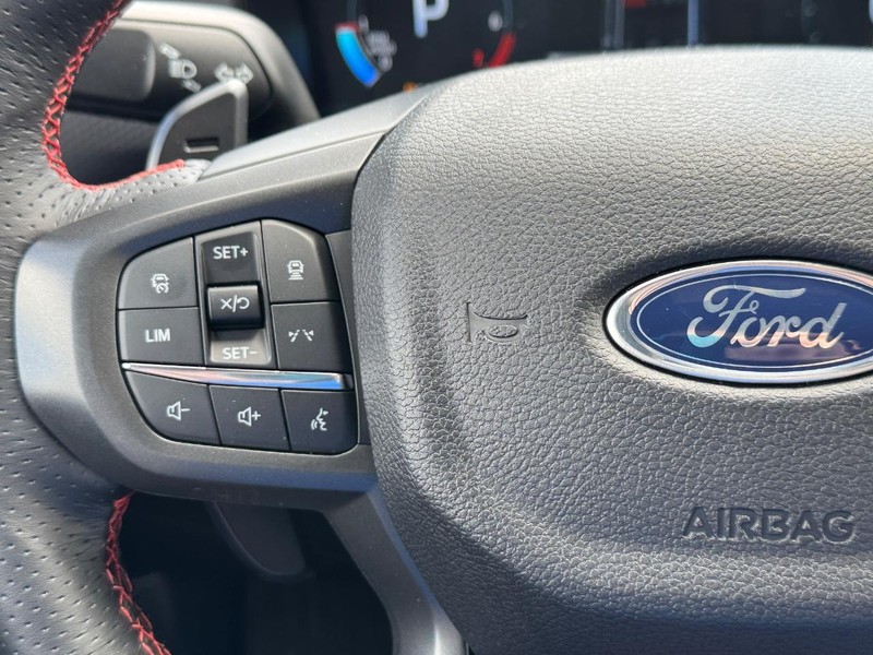 Ford Ranger Vehicle Full-screen Gallery Image 22