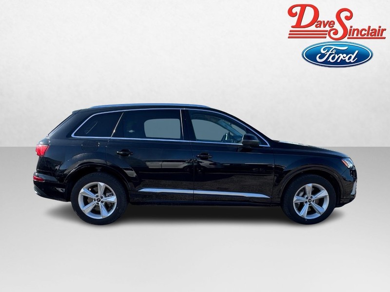 Audi Q7 Vehicle Full-screen Gallery Image 05