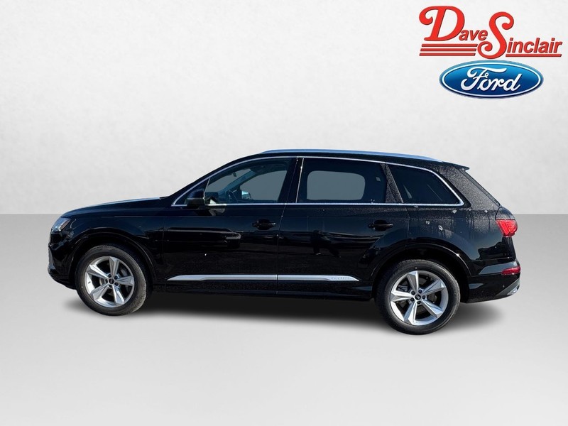 Audi Q7 Vehicle Full-screen Gallery Image 10