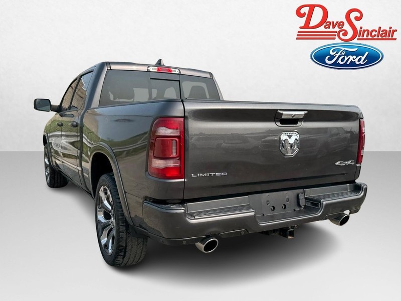Ram 1500 Vehicle Full-screen Gallery Image 09