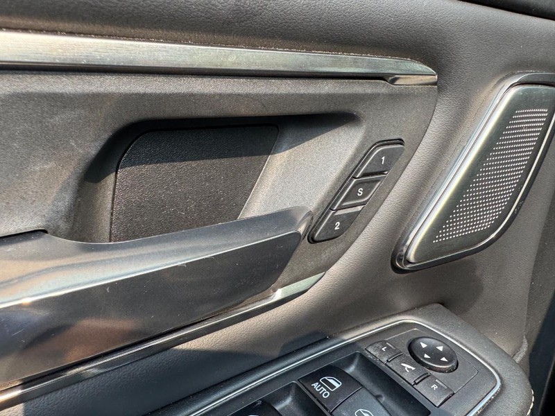 Ram 1500 Vehicle Full-screen Gallery Image 20