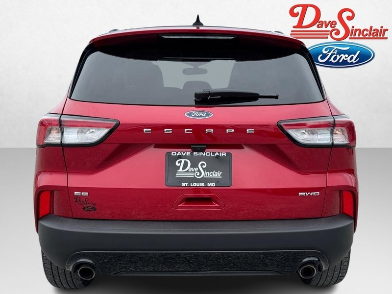 Ford Escape Vehicle Full-screen Gallery Image 08