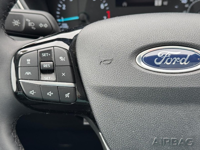 Ford Escape Vehicle Full-screen Gallery Image 20