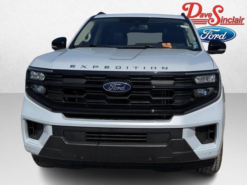 Ford Expedition Vehicle Full-screen Gallery Image 02