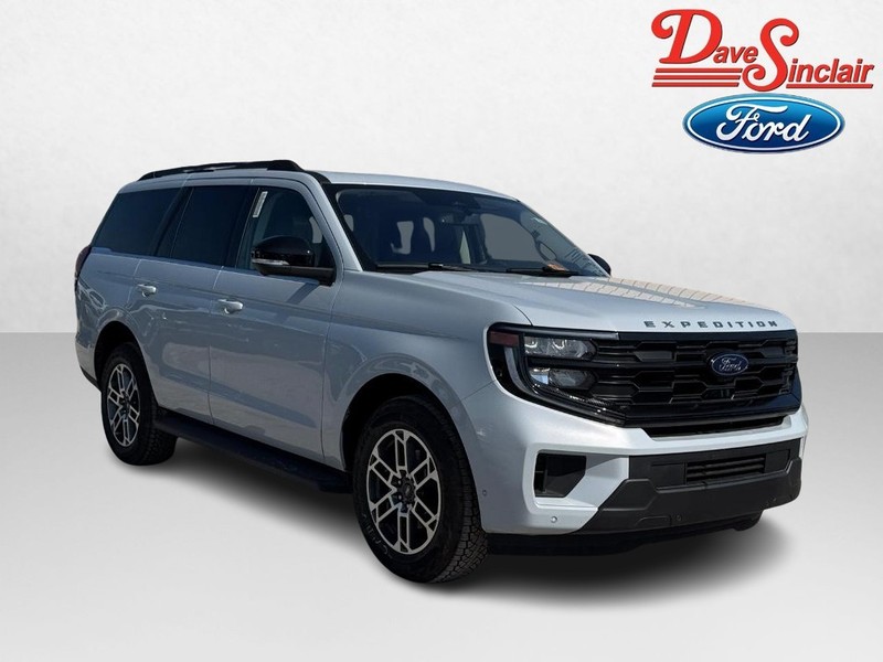 Ford Expedition Vehicle Full-screen Gallery Image 04