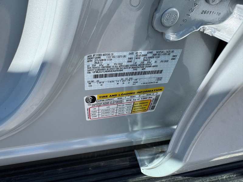 Ford Expedition Vehicle Full-screen Gallery Image 28