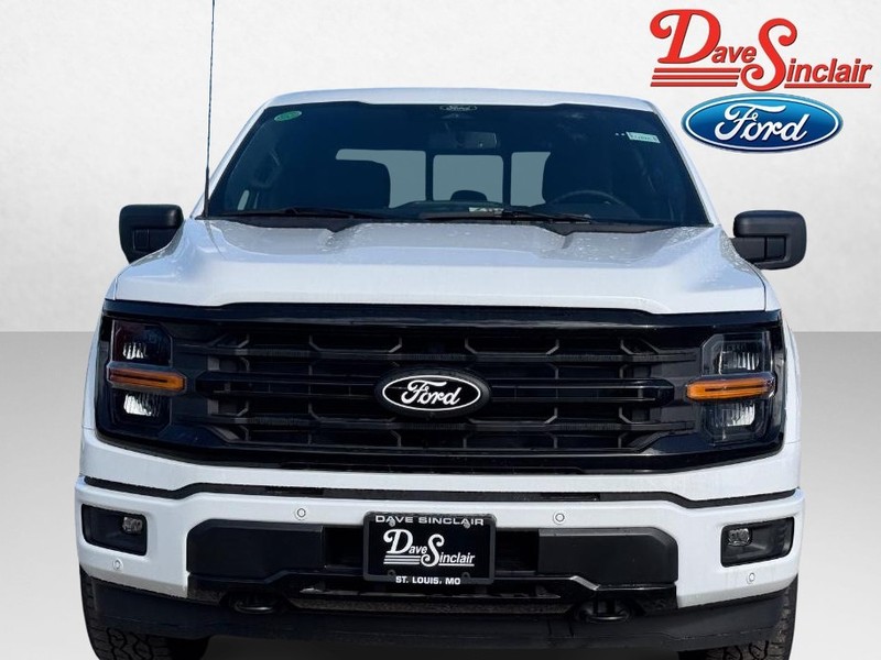 Ford F-150 Vehicle Full-screen Gallery Image 02