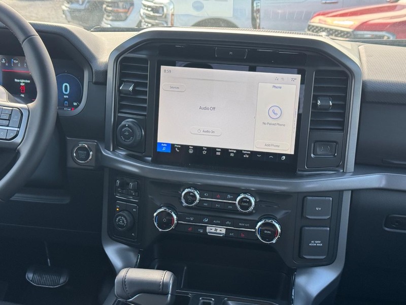 Ford F-150 Vehicle Full-screen Gallery Image 16