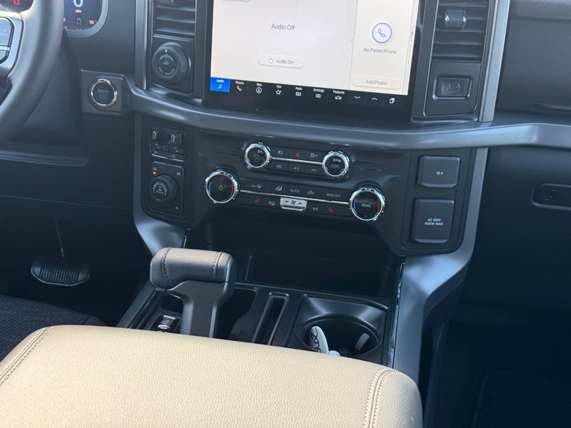 Ford F-150 Vehicle Full-screen Gallery Image 17