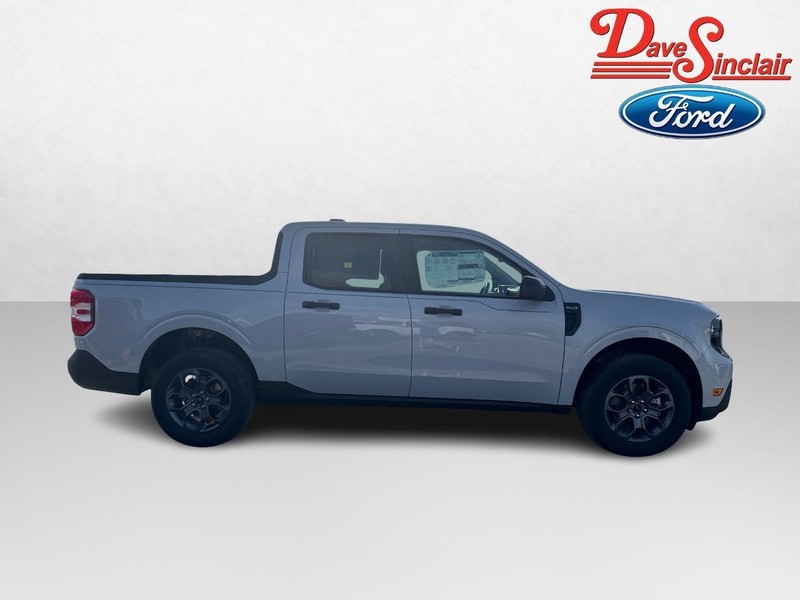 Ford Maverick Vehicle Full-screen Gallery Image 05
