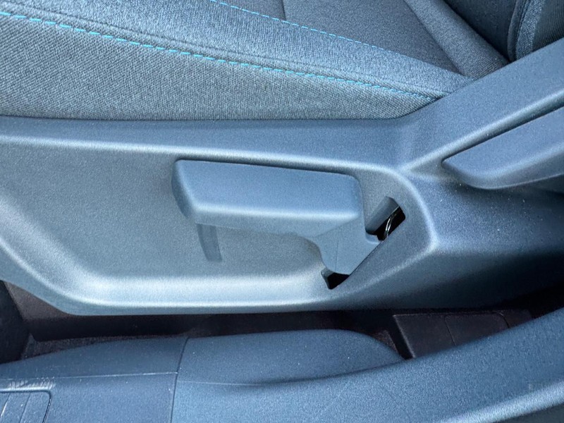 Ford Maverick Vehicle Full-screen Gallery Image 18