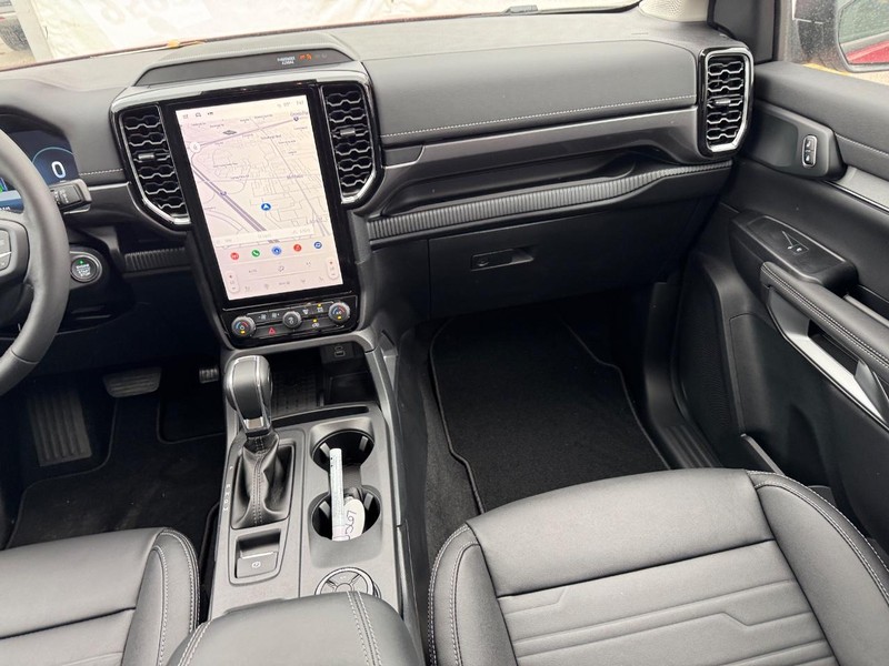 Ford Ranger Vehicle Full-screen Gallery Image 16