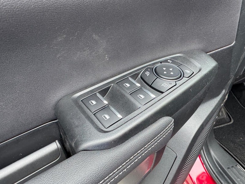 Ford Ranger Vehicle Full-screen Gallery Image 18