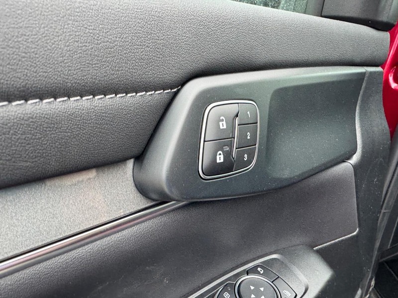 Ford Ranger Vehicle Full-screen Gallery Image 19
