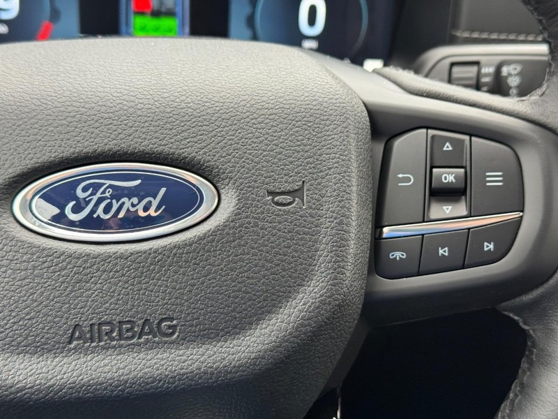 Ford Ranger Vehicle Full-screen Gallery Image 22