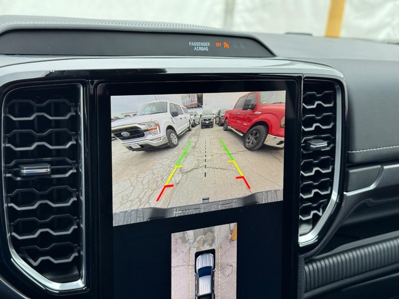 Ford Ranger Vehicle Full-screen Gallery Image 25