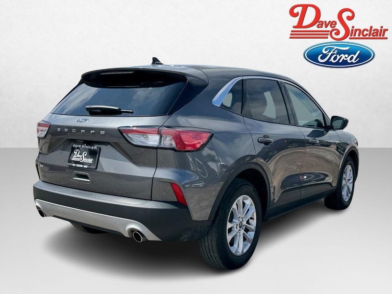 Ford Escape Vehicle Full-screen Gallery Image 07