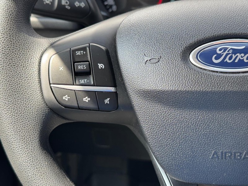 Ford Escape Vehicle Full-screen Gallery Image 20