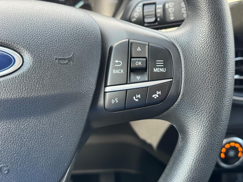 Ford Escape Vehicle Full-screen Gallery Image 21