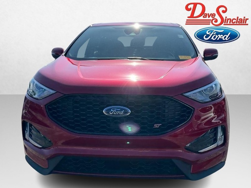 Ford Edge Vehicle Full-screen Gallery Image 02