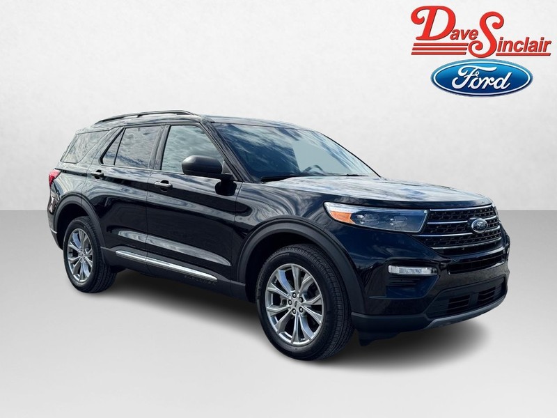Ford Explorer Vehicle Full-screen Gallery Image 04
