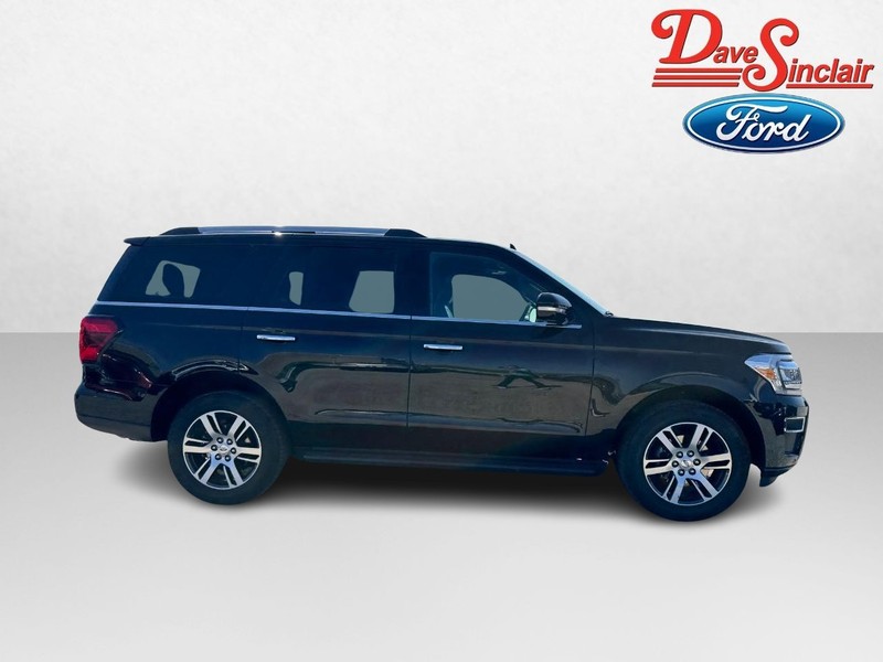 Ford Expedition Vehicle Full-screen Gallery Image 05