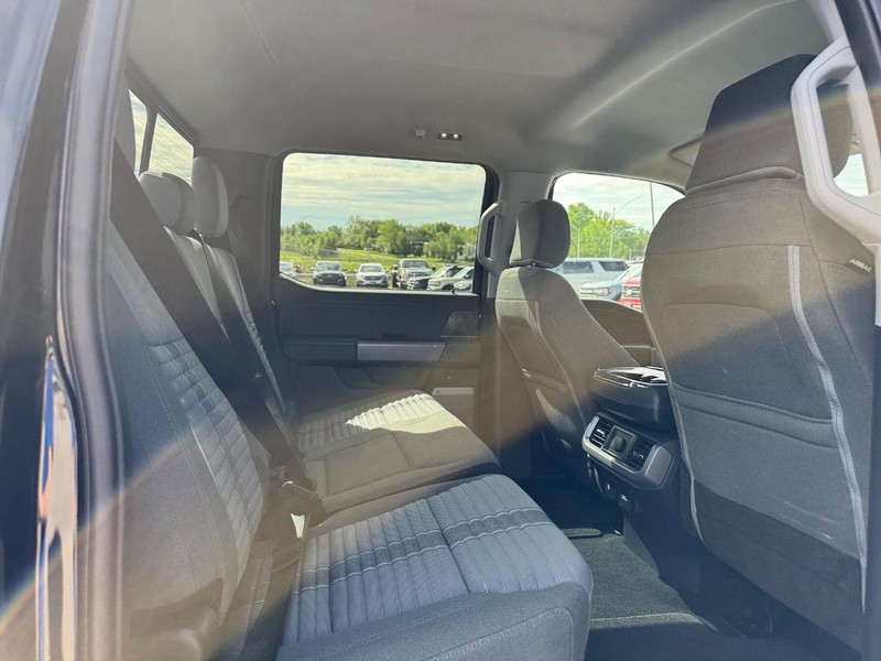 Ford F-150 Vehicle Full-screen Gallery Image 13