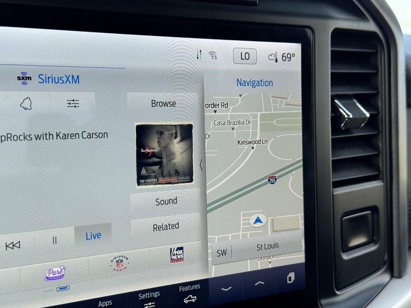 Ford F-150 Vehicle Full-screen Gallery Image 22