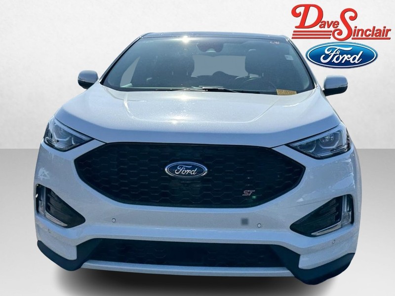 Ford Edge Vehicle Full-screen Gallery Image 02