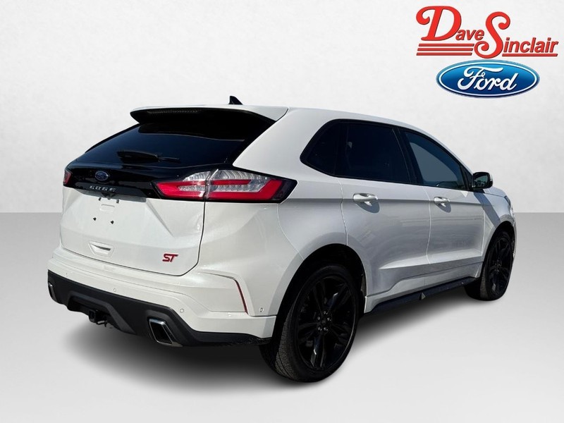 Ford Edge Vehicle Full-screen Gallery Image 07