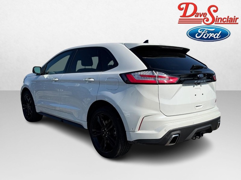 Ford Edge Vehicle Full-screen Gallery Image 09