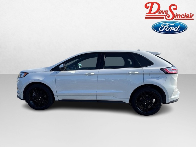 Ford Edge Vehicle Full-screen Gallery Image 10