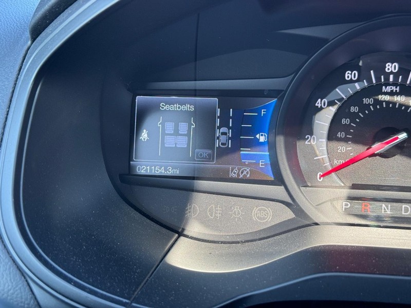 Ford Edge Vehicle Full-screen Gallery Image 24