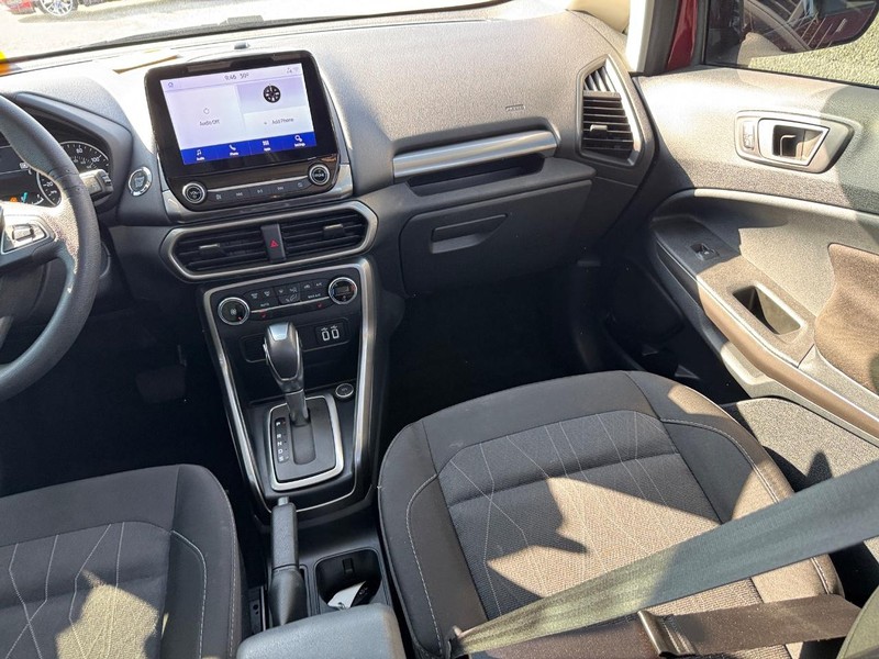 Ford EcoSport Vehicle Full-screen Gallery Image 17