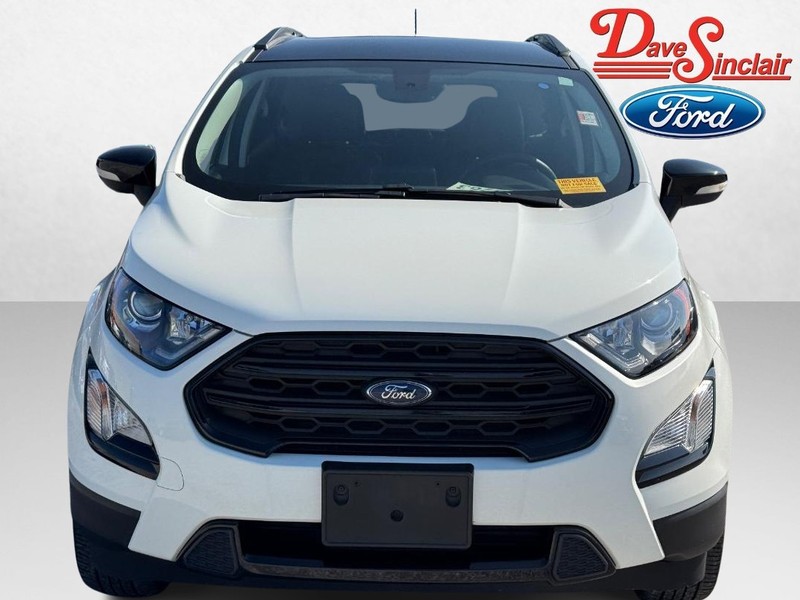 Ford EcoSport Vehicle Full-screen Gallery Image 02